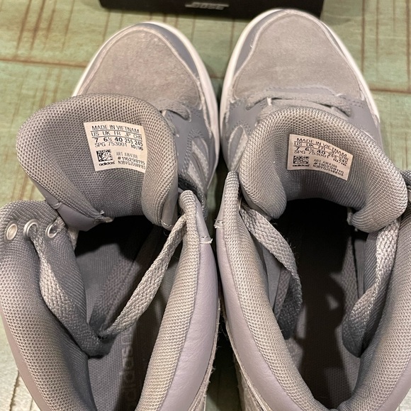 Adidas - Picture 5 of 14